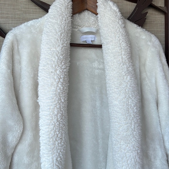 Nordstrom Long Plush Heavyweight Super Soft Winter Robe - Picture 3 of 16